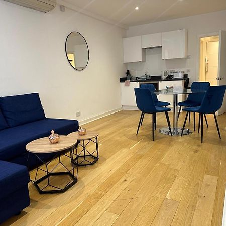 2A Soho Studios By Indigo Flats Sleeps 4 London Exteriör bild