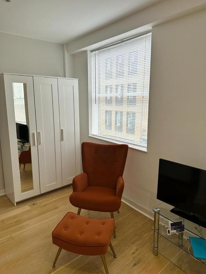 2A Soho Studios By Indigo Flats Sleeps 4 London Exteriör bild